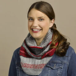 Valley Yarns 007 All The Textures Cowl