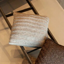 Lana Grossa 07 Crocheted Pillow In Alta Moda Alpaca PDF