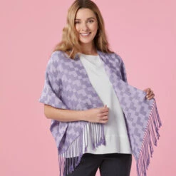 Valley Yarns #226 Stairway To Heaven Ruana PDF